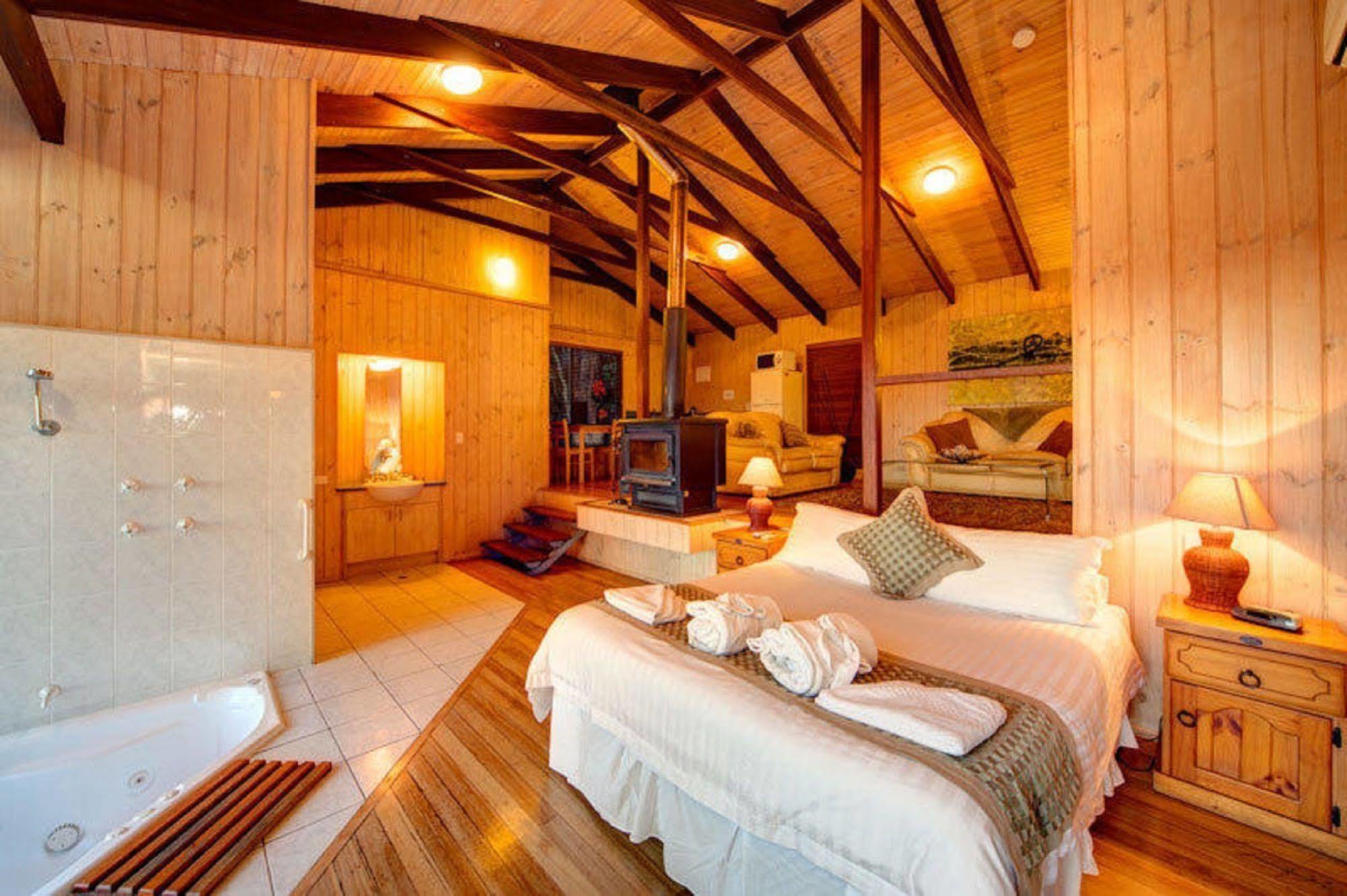 Treetops Seaview Montville Εξωτερικό φωτογραφία