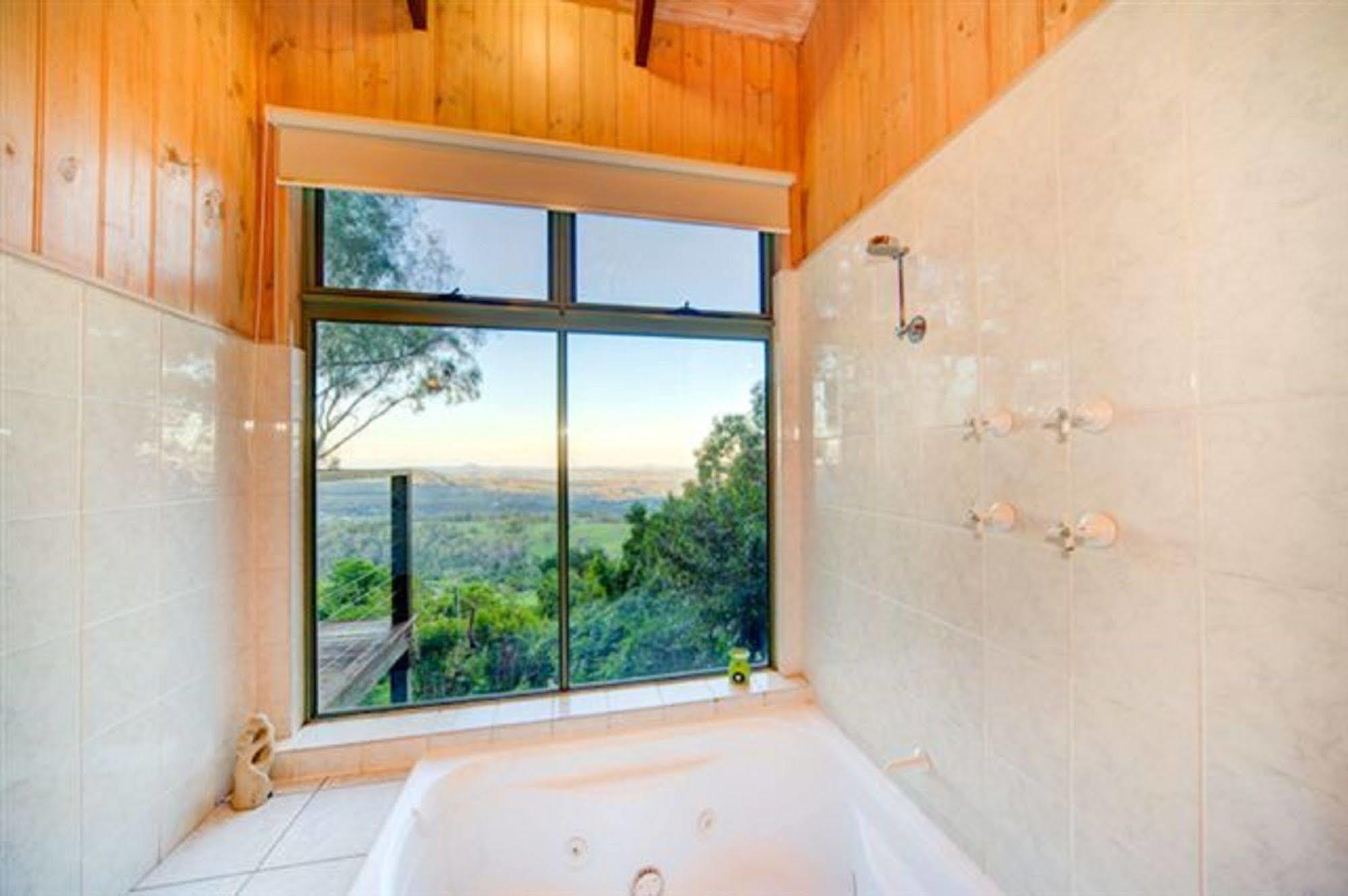 Treetops Seaview Montville Εξωτερικό φωτογραφία