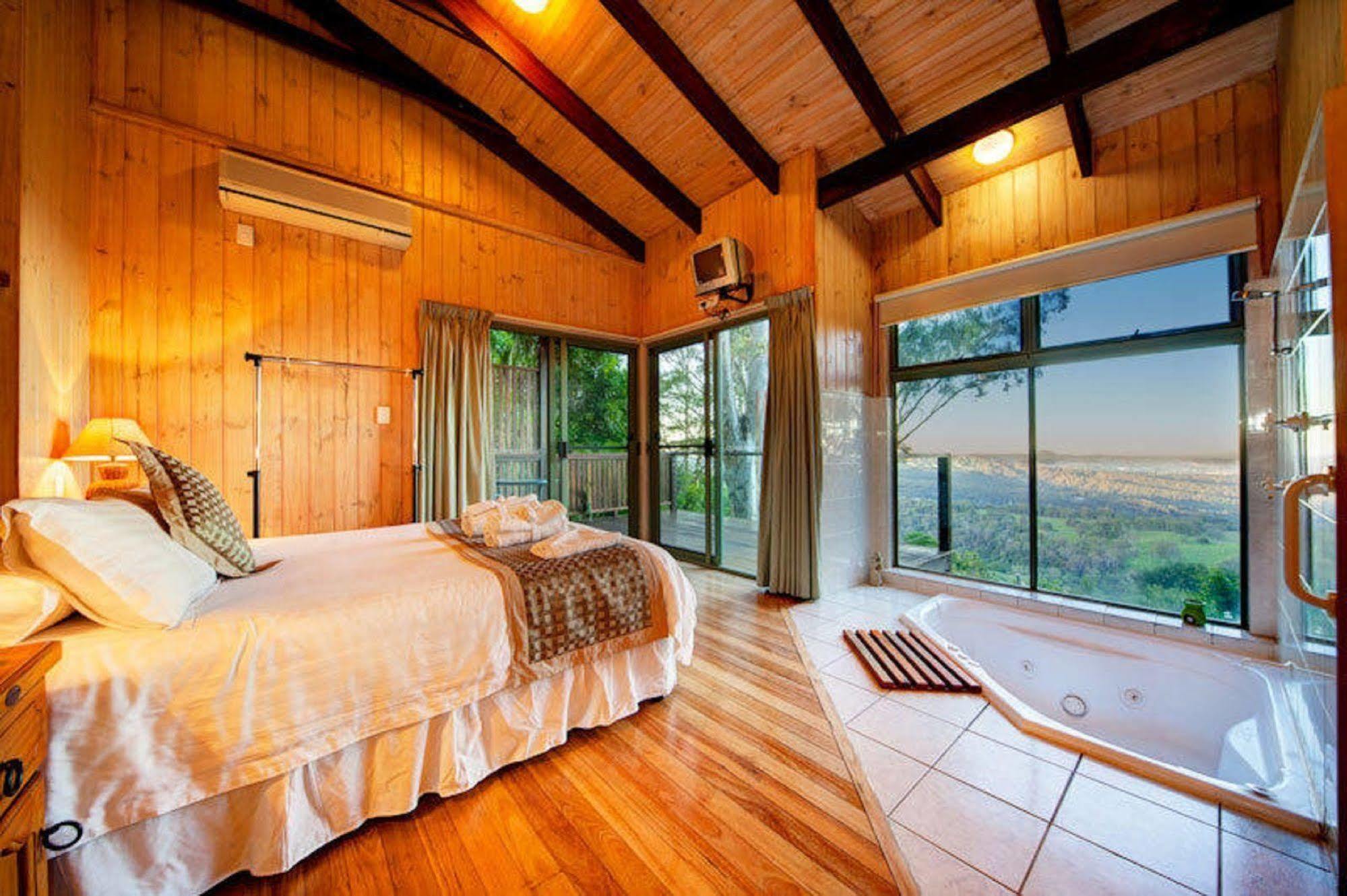 Treetops Seaview Montville Εξωτερικό φωτογραφία